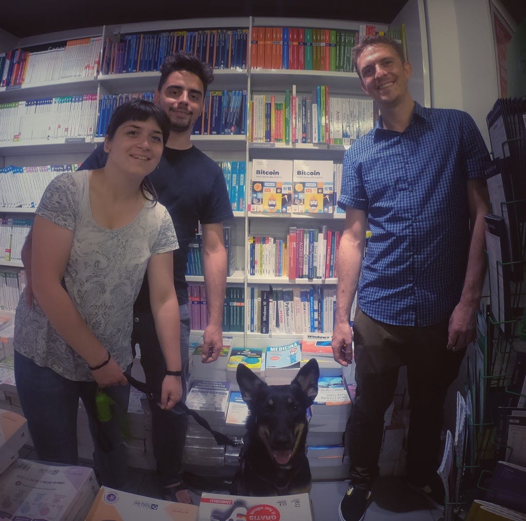 Stefania,Alessandro,Alessioed Eli 🐶 @ Libraccio Firenze