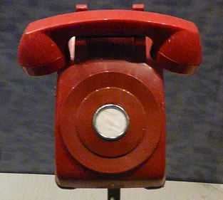 Il telefono rosso